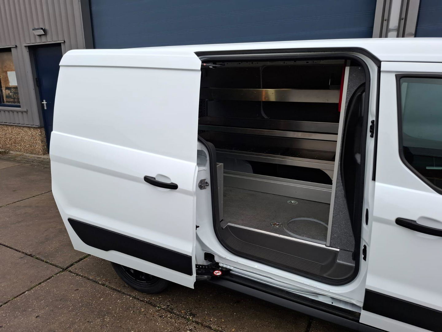 Ford Transit Connect 1.5 EcoBlue L2 Trend AIRCO / CRUISE CONTROLE / KASTEN INRICHTING