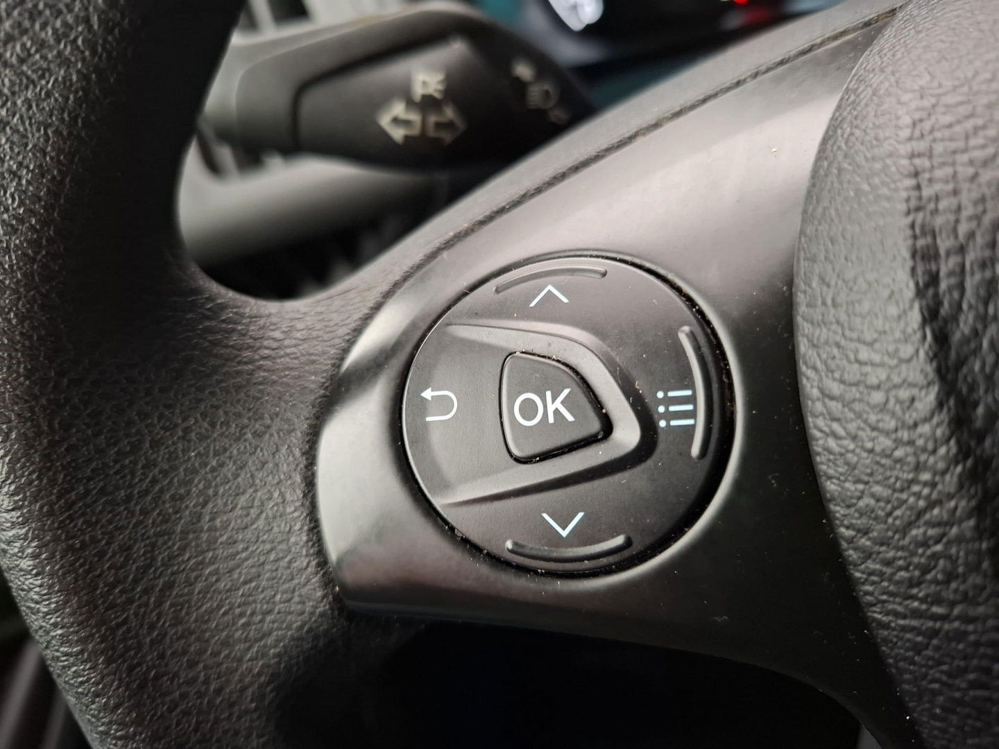 Ford Transit Connect 1.5 EcoBlue L1 Trend AIRCO / CARPLAY / NAVI / CAMERA / EURO 6