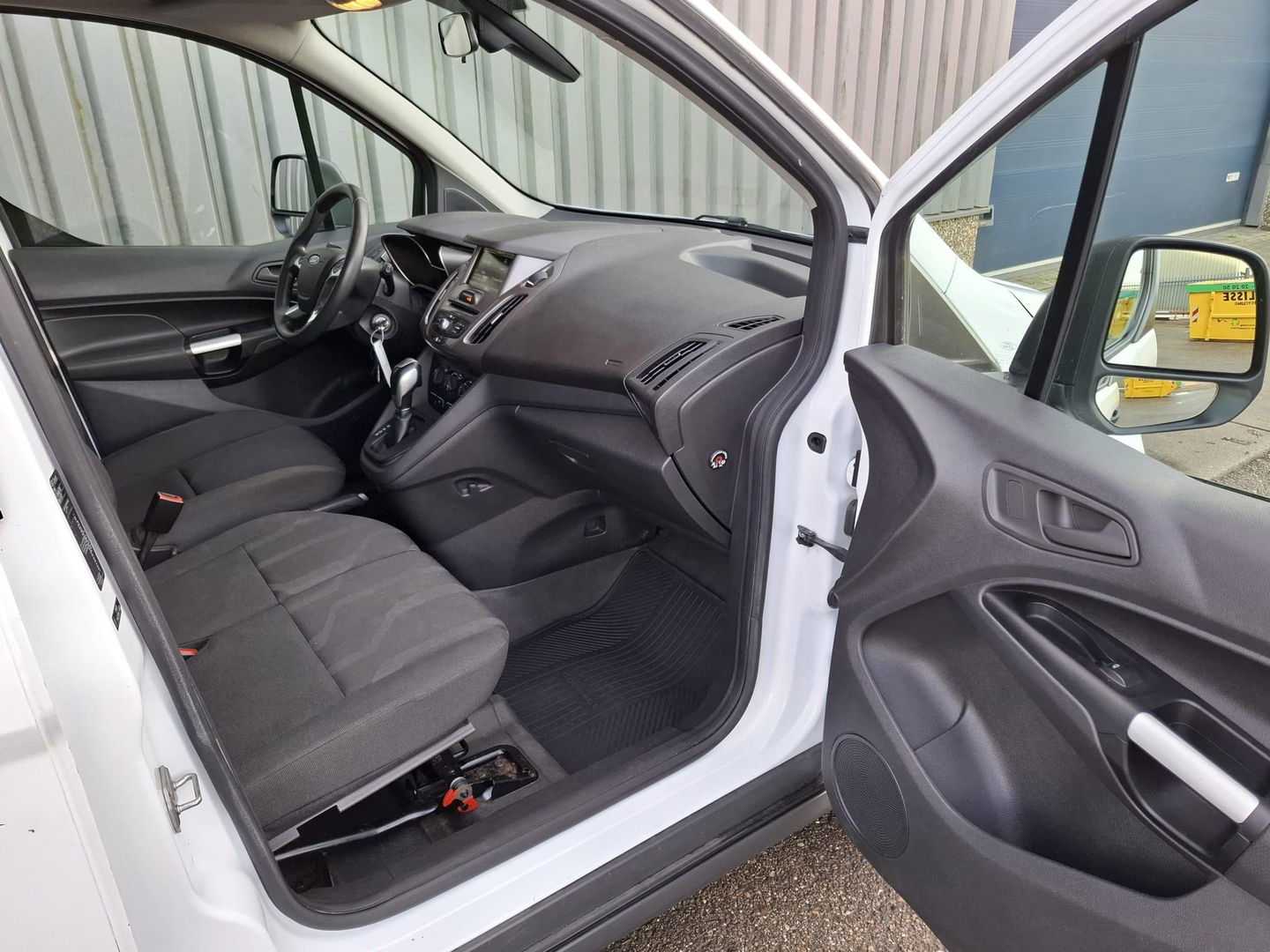 Ford Transit Connect 1.5 TDCI L2 Trend HP AUTOMAAT / NAVI / CAMERA / EURO 6 / LANG