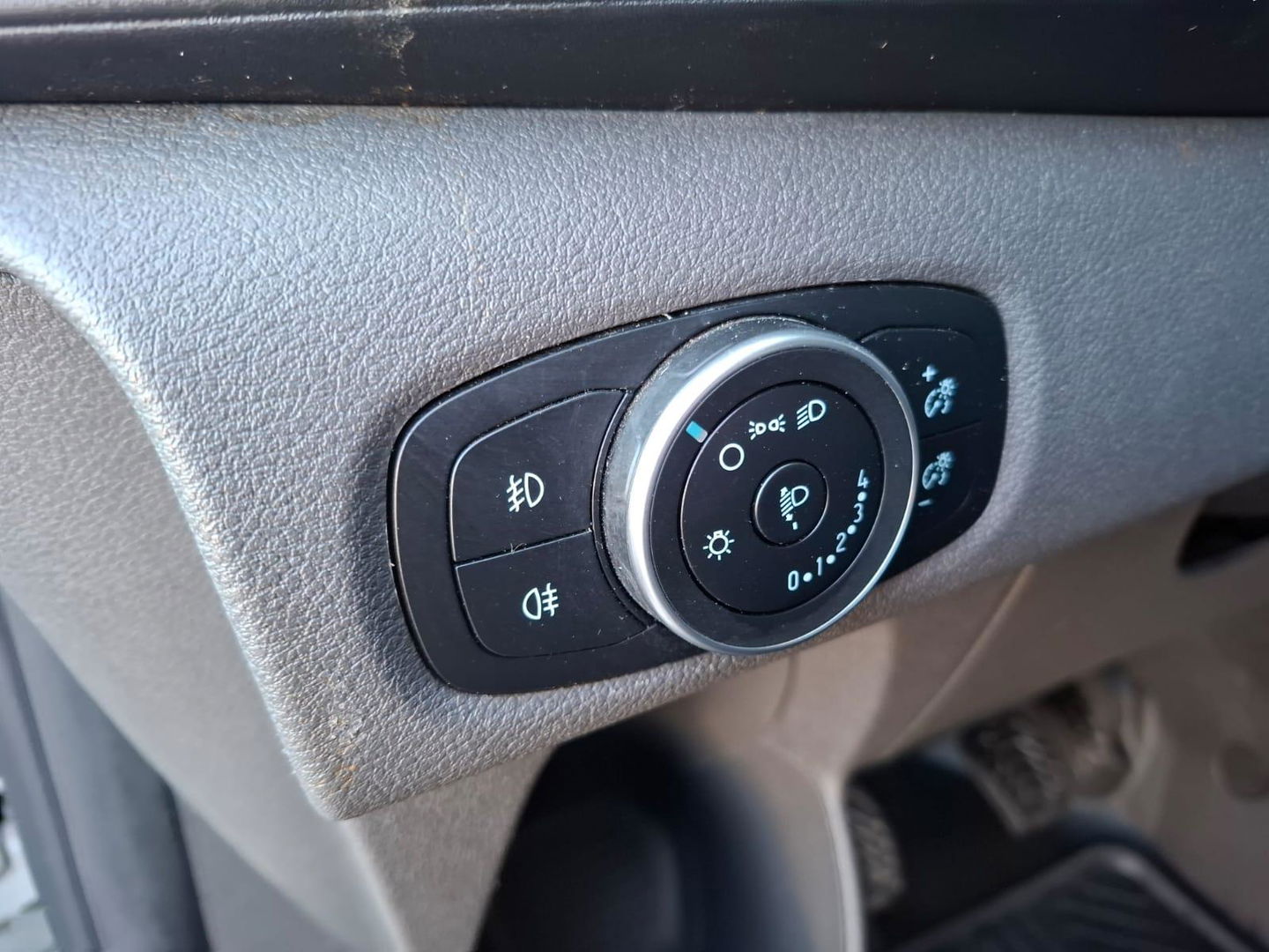 Ford Transit Custom 280 2.0 TDCI L1H1 Trend AIRCO / CRUISE CONTROLE / 3 ZITS / EURO 6