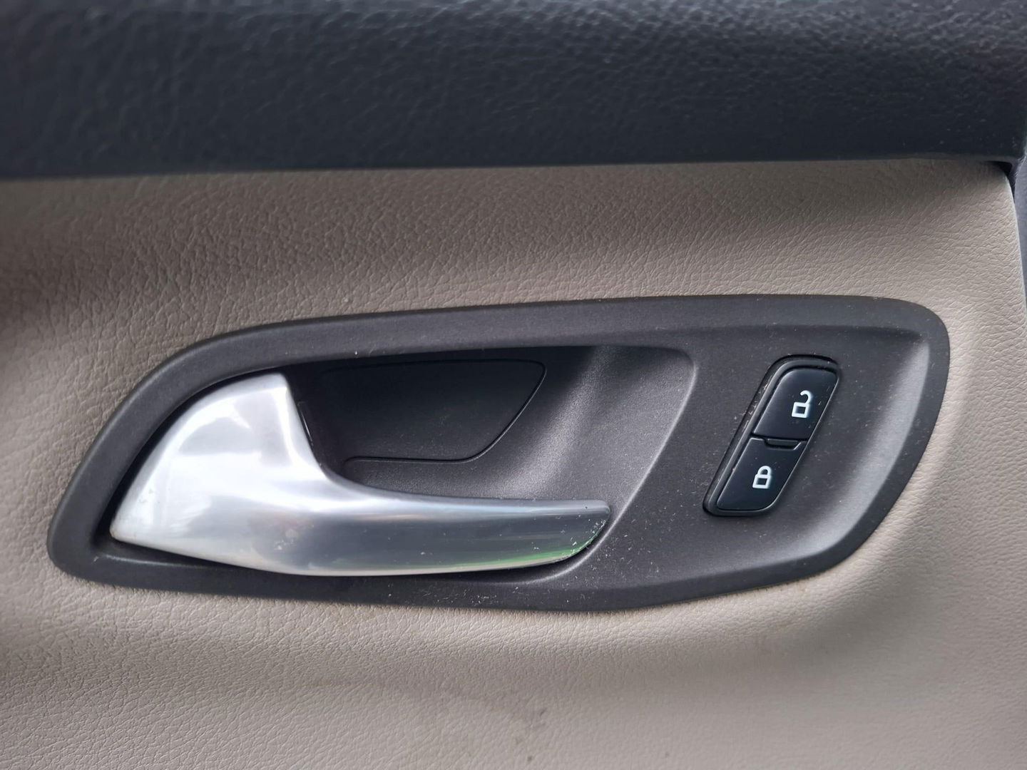 Ford Transit Custom 290 2.0 TDCI L2H1 Trend DC DUBBEL CABINE / AIRCO / CRUISE CONTROLE / TREKHAAK