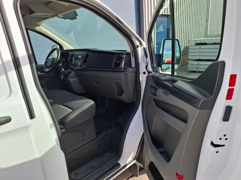 Ford Transit Custom 320 2.0 TDCI L2H2 Trend AIRCO / CRUISE CONTROLE / VERHOOGD / N.A.P / EURO 6