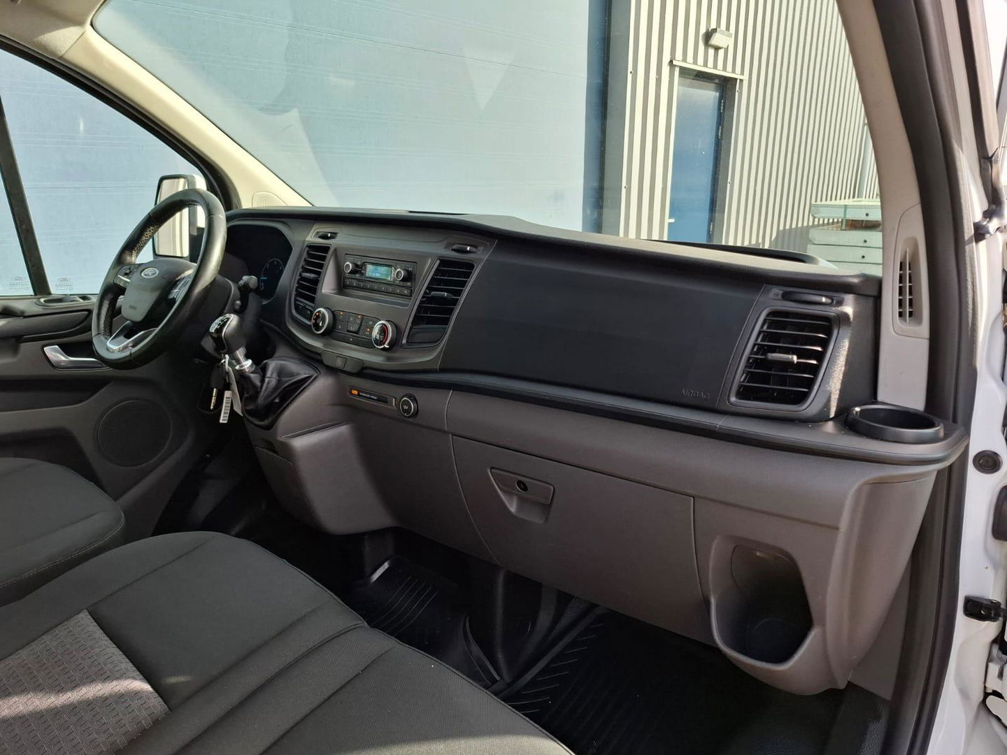 Ford Transit Custom 320 2.0 TDCI L2H2 Trend AIRCO / CRUISE CONTROLE / VERHOOGD / N.A.P / EURO 6