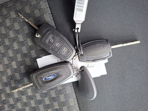 Ford Transit Custom 320 2.0 TDCI L2H2 Trend AIRCO / CRUISE CONTROLE / VERHOOGD / N.A.P / EURO 6