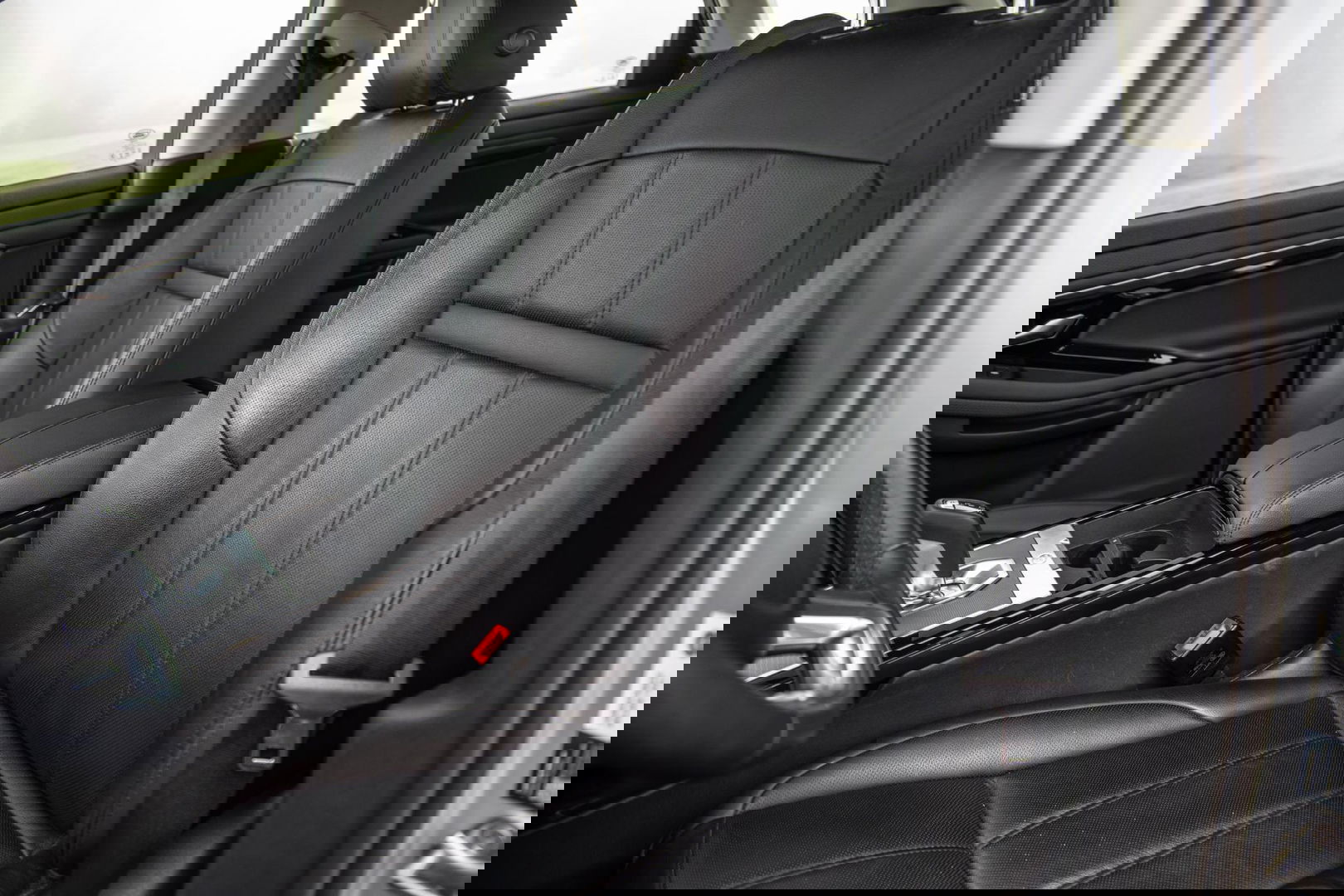 Land Rover Range Rover Evoque 1.5 P300e AWD S PLUG IN HYBRIDE / LEDER / ADAPTIVE CRUISE / CARPLAY