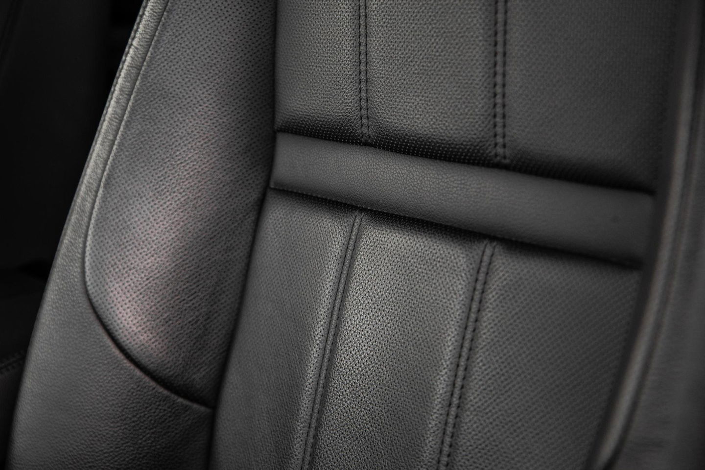 Land Rover Range Rover Evoque 1.5 P300e AWD S PLUG IN HYBRIDE / LEDER / ADAPTIVE CRUISE / CARPLAY