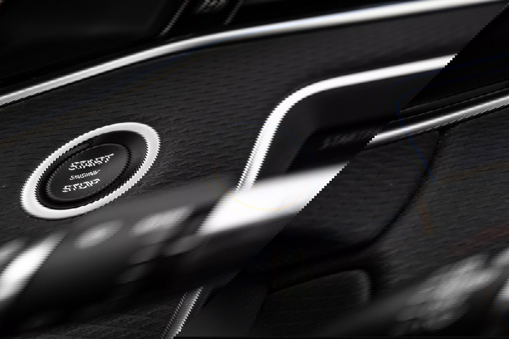 Land Rover Range Rover Evoque 1.5 P300e AWD S PLUG IN HYBRIDE / LEDER / ADAPTIVE CRUISE / CARPLAY