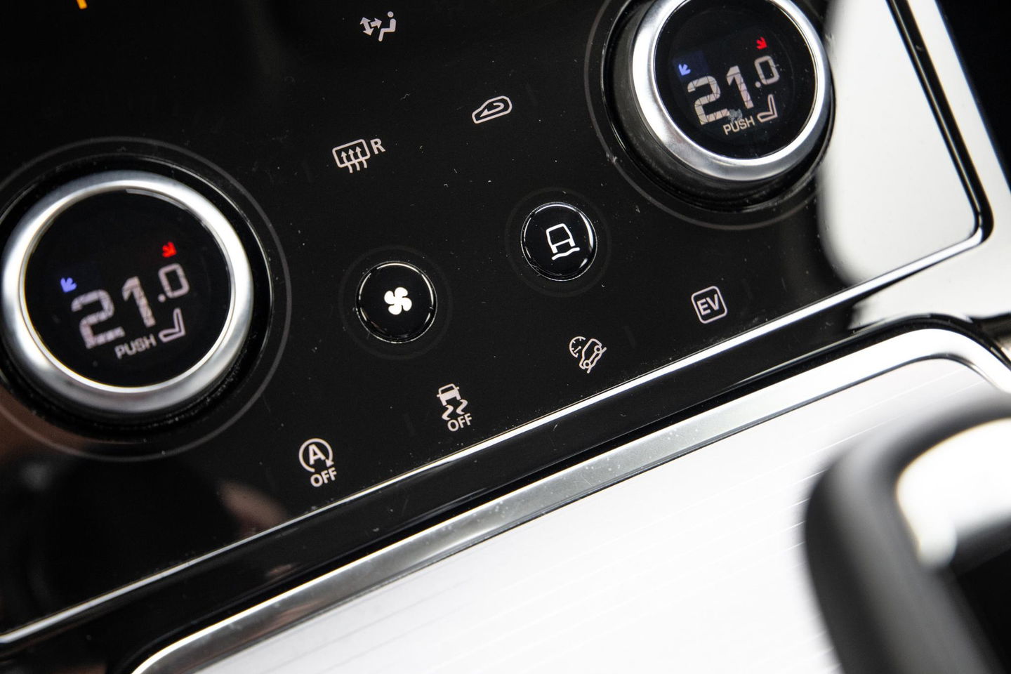 Land Rover Range Rover Evoque 1.5 P300e AWD S PLUG IN HYBRIDE / LEDER / ADAPTIVE CRUISE / CARPLAY