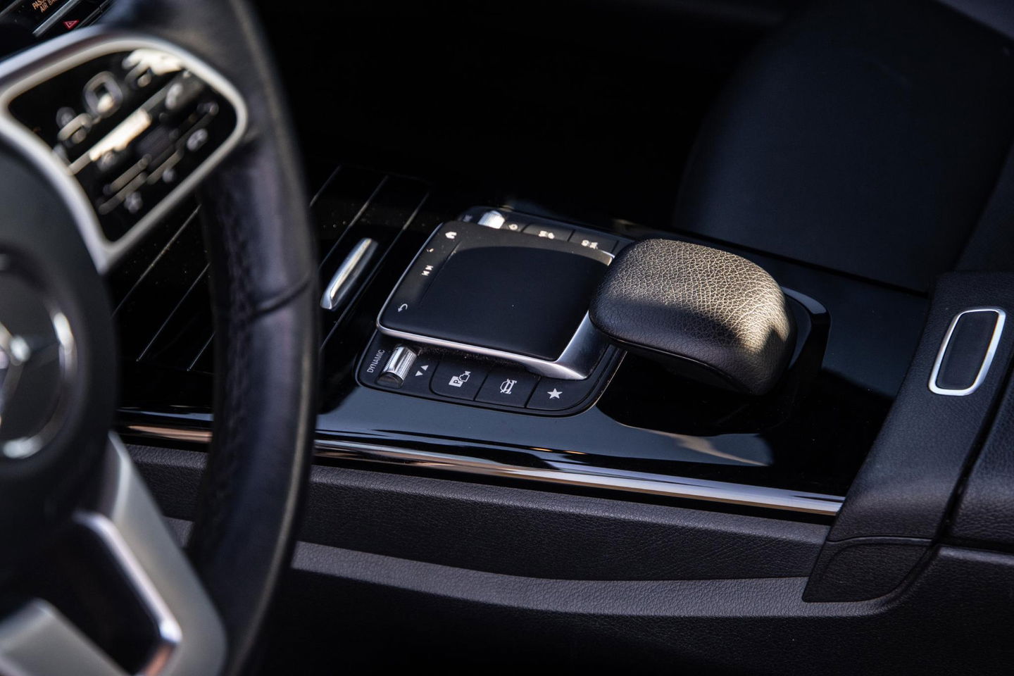 Mercedes-Benz A-Klasse 250 e Business Line PANORAMA DAK / WIDESCREEN / 360 CAMERA / CARPLAY