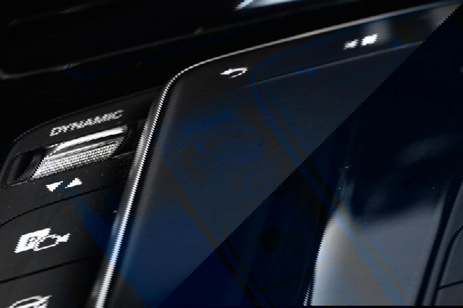 Mercedes-Benz A-Klasse 250 e Business Line PANORAMA DAK / WIDESCREEN / 360 CAMERA / CARPLAY