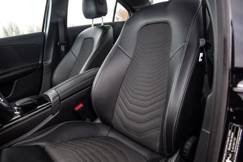 Mercedes-Benz A-Klasse 250 e Business Solution Luxury Limited AUTOMAAT / LEDER / CRUISE CONTROLE / CAMERA / CARPLAY