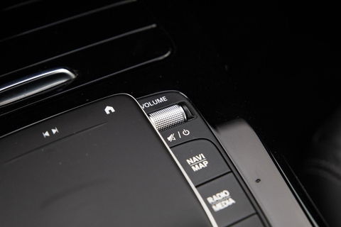 Mercedes-Benz A-Klasse 250 e Business Solution Luxury Limited AUTOMAAT / LEDER / CRUISE CONTROLE / CAMERA / CARPLAY