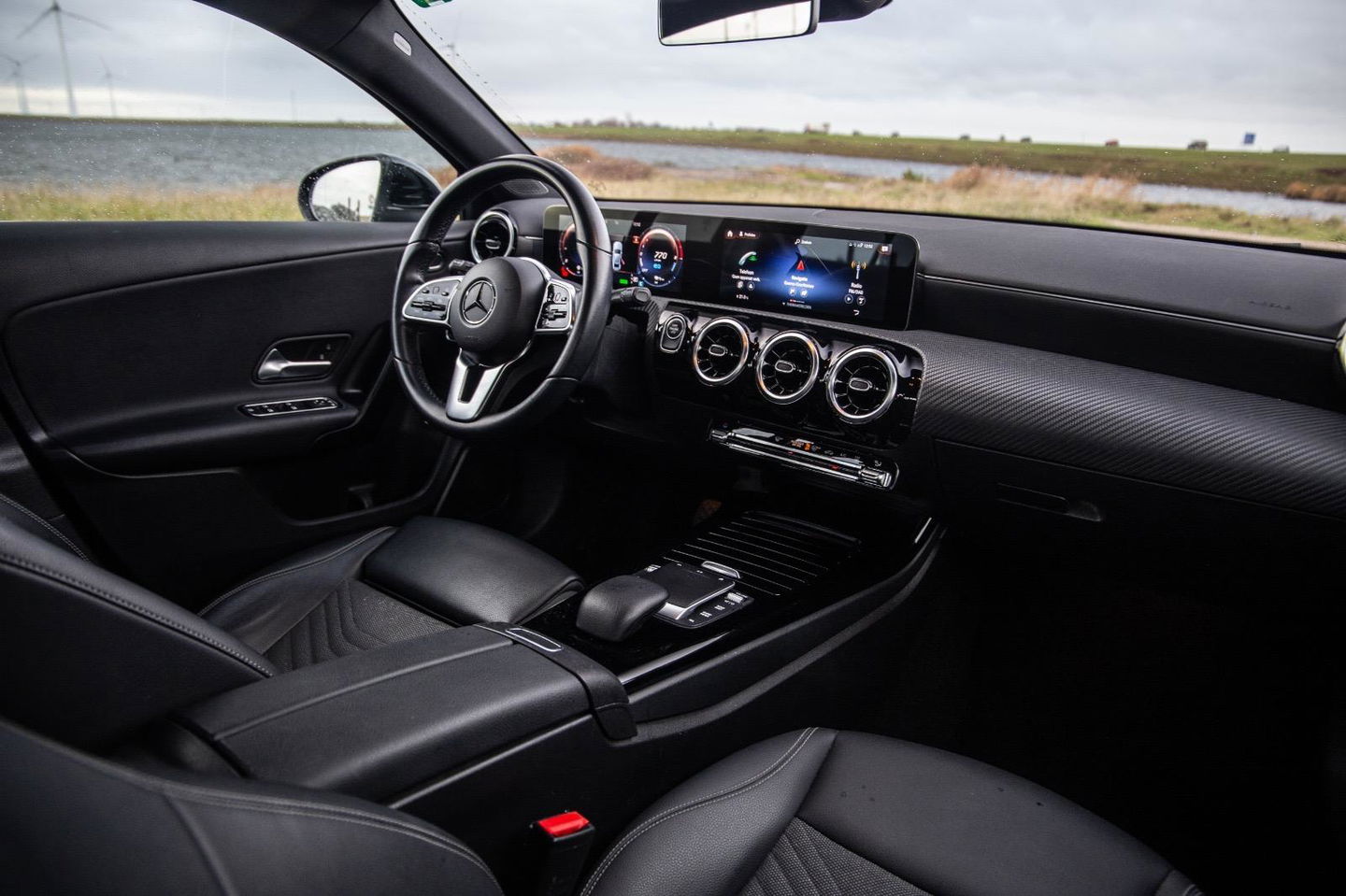 Mercedes-Benz A-Klasse 250 e Business Solution Luxury Limited AUTOMAAT / LEDER / CRUISE CONTROLE / CAMERA / CARPLAY