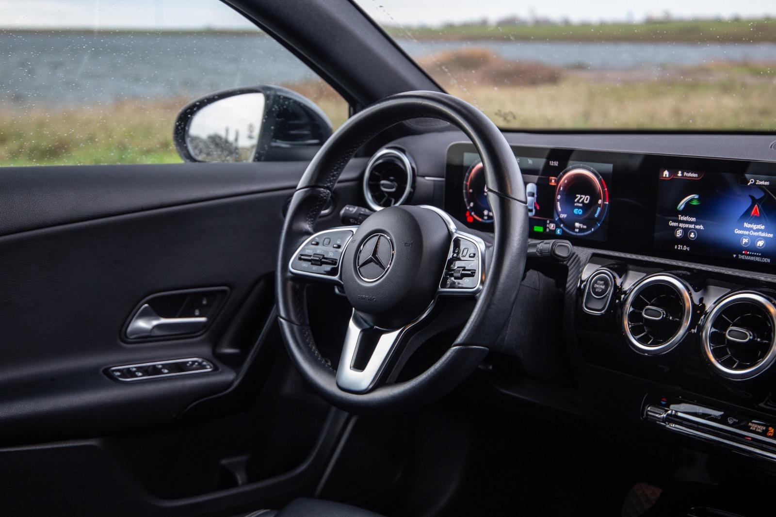 Mercedes-Benz A-Klasse 250 e Business Solution Luxury Limited AUTOMAAT / LEDER / CRUISE CONTROLE / CAMERA / CARPLAY