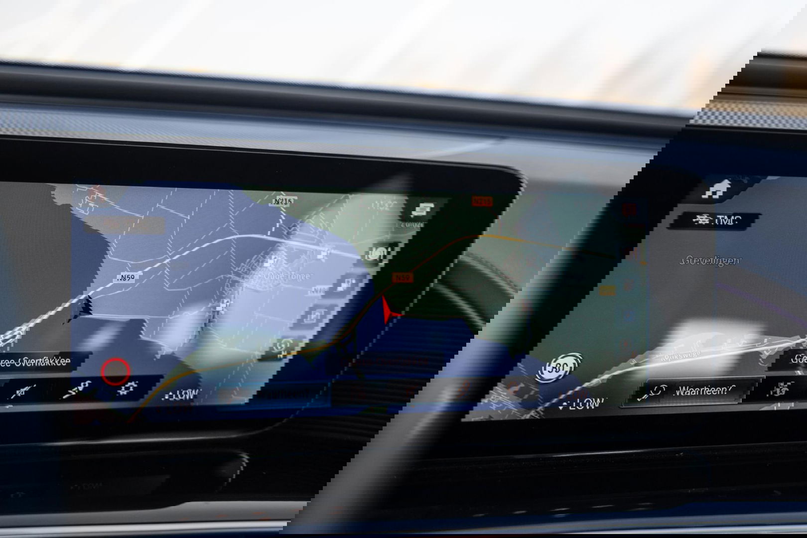 Mercedes-Benz EQC 400 4MATIC Luxury Line 80 kWh CAMERA / MEMMORY / STOELVERWARMING / LEER / DEALER ONDERHOUDEN