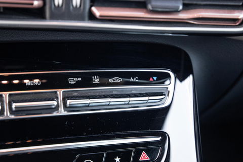 Mercedes-Benz EQC 400 4MATIC Luxury Line 80 kWh CAMERA / MEMMORY / STOELVERWARMING / LEER / DEALER ONDERHOUDEN