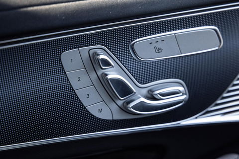 Mercedes-Benz EQC 400 4MATIC Luxury Line 80 kWh CAMERA / MEMMORY / STOELVERWARMING / LEER / DEALER ONDERHOUDEN