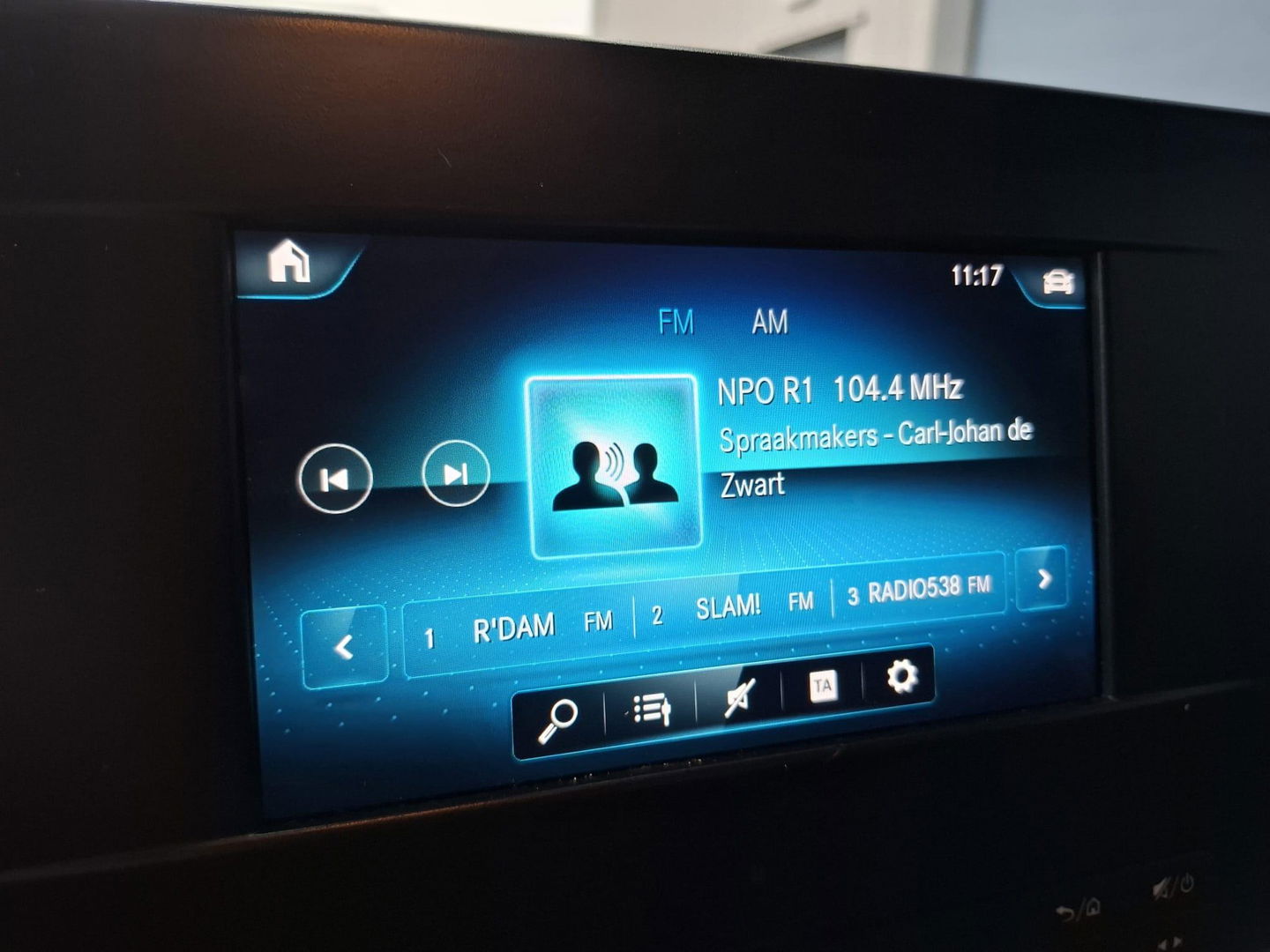 Mercedes-Benz Sprinter 211 2.2 CDI L2H2 AUTOMAAT / TREKHAAK / NAVI / EURO 6 / CARPLAY