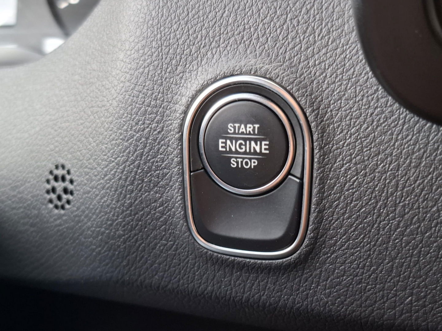 Mercedes-Benz Sprinter 311 2.2 CDI L2H2 / AIRCO / CAMERA / 3 ZITS / DEALER ONDERHOUDEN / NAVI