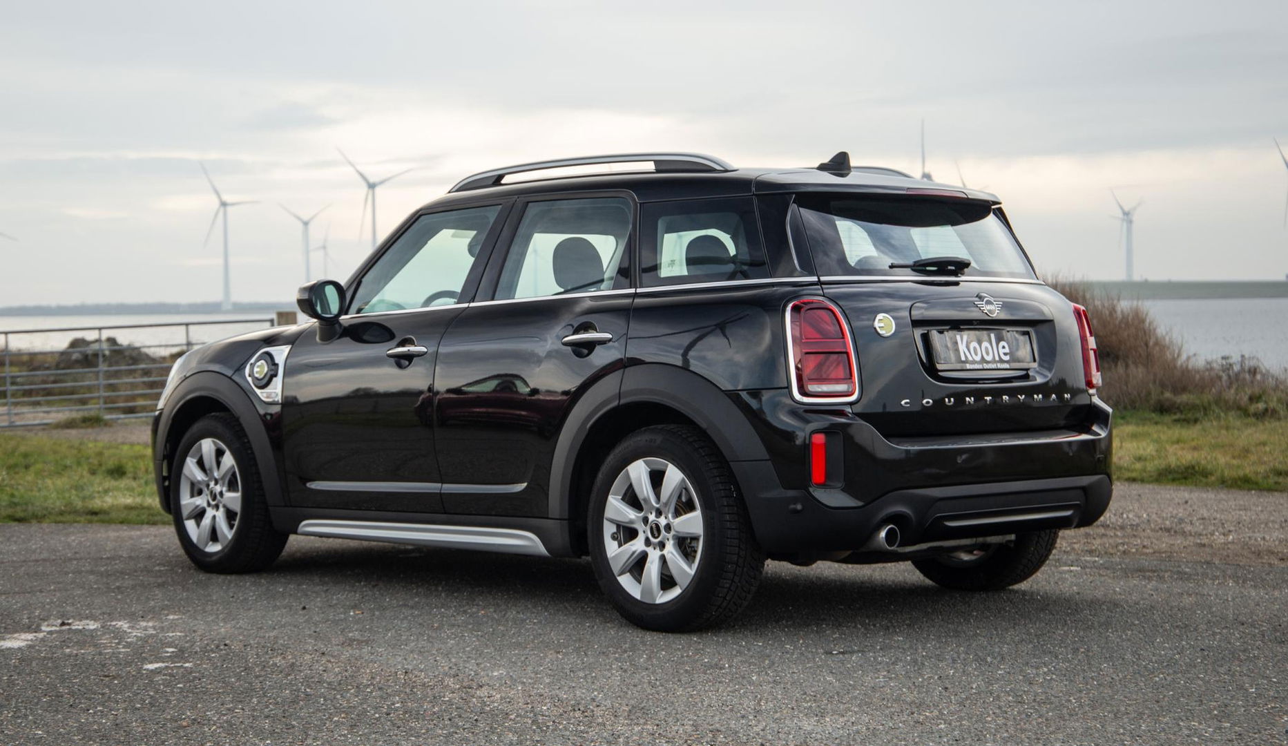 MINI Countryman 1.5 Cooper S E ALL4 Essential CAMERA / NAVI / CARPLAY / AIRCO / ZWART / STOELVERWARMING