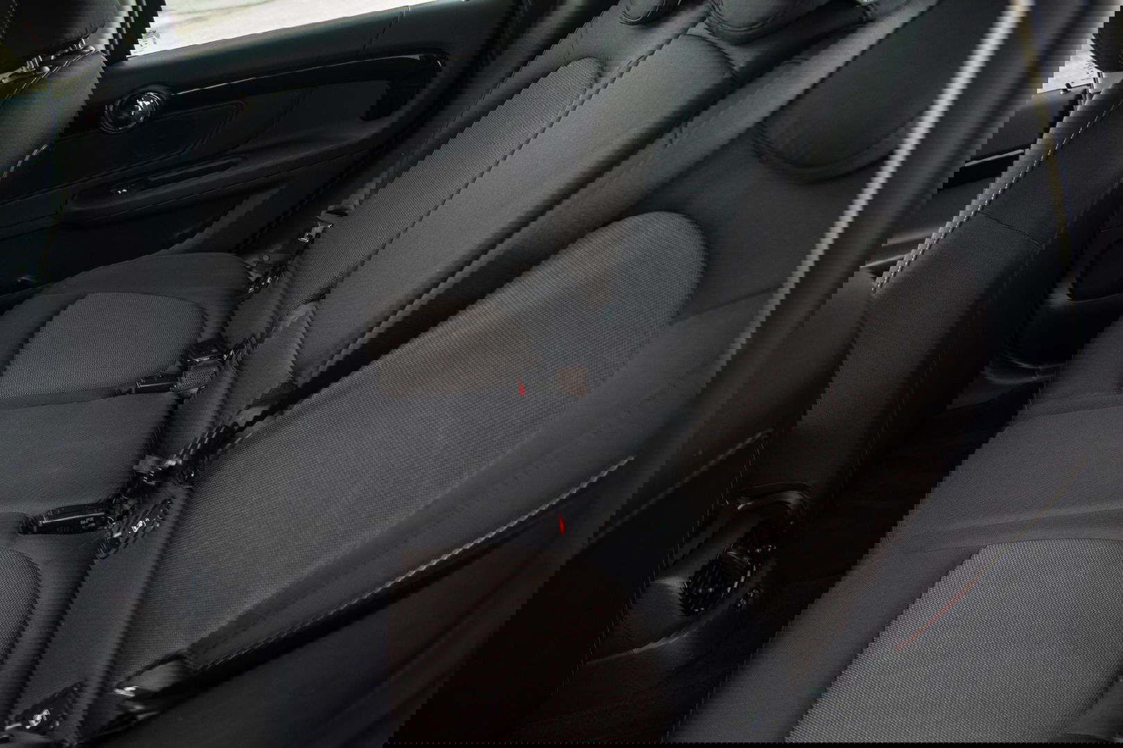 MINI Countryman 1.5 Cooper S E ALL4 Essential CAMERA / NAVI / CARPLAY / AIRCO / ZWART / STOELVERWARMING