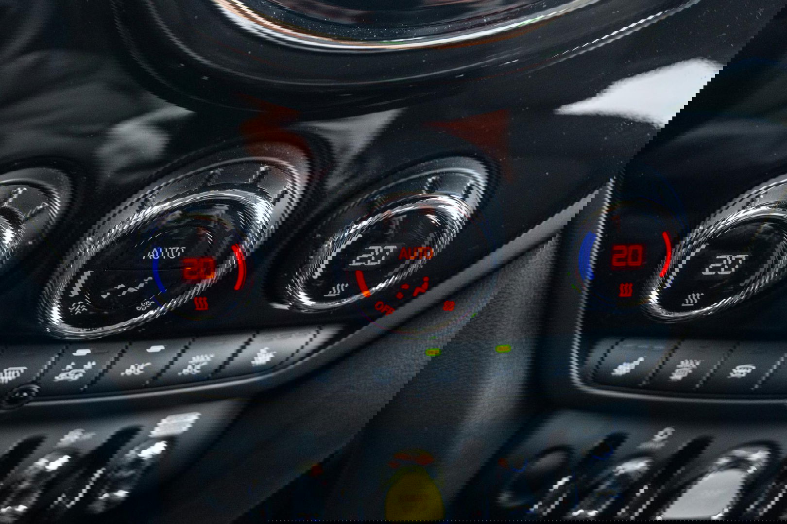 MINI Countryman 1.5 Cooper S E ALL4 Essential CAMERA / NAVI / CARPLAY / AIRCO / ZWART / STOELVERWARMING