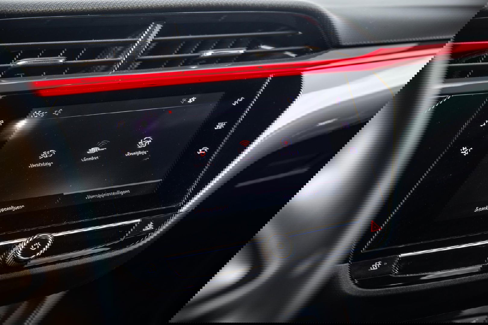 Opel Corsa 1.2 Turbo GS BLACK LINE / APPLE CARPLAY / AUTOMAAT / 360 CAMERA / STOELVERWARMING