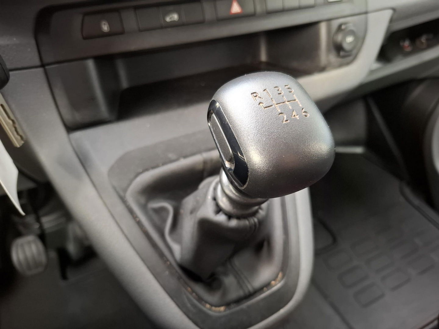 Opel Vivaro 1.5 CDTI L2H1 Edition AIRCO / CRUISE CONTROLE / L3H1 / NAVI / CAMERA