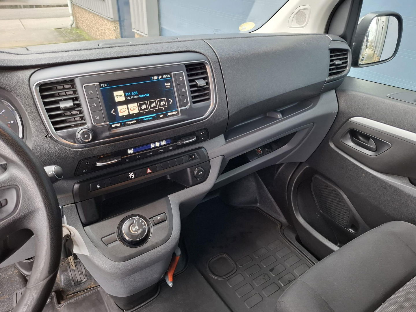 Peugeot Expert 2.0 BlueHDI 180 Long Premium DC DUBBEL CABINE / NAVI / CRUISE CONTROLE / DUBBELE SCHUIFDEUR / TREKHAAK