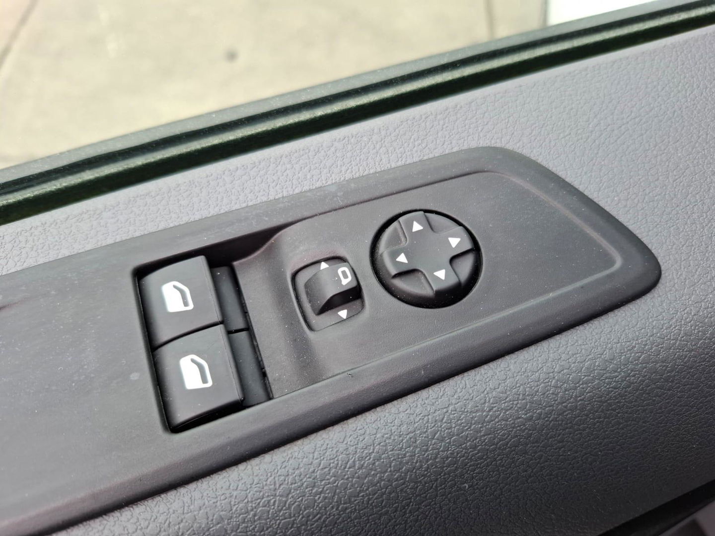 Peugeot Expert 231L 2.0 BlueHDI 180 Premium AUTOMAAT / AIRCO / CRUISE CONTROLE / TREKHAAK / L3H1