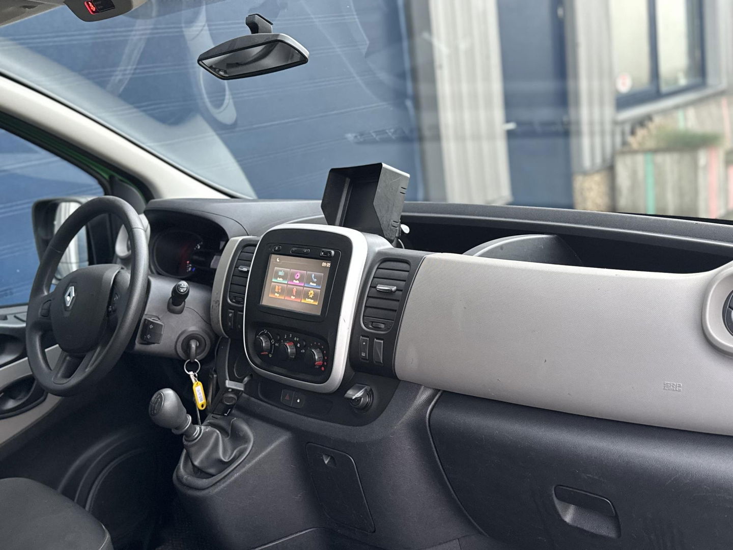 Renault Trafic 1.6 dCi T29 L2H1 Comfort Energy AIRCO / CRUISE CONTROLE / NAVI / TREKHAAK / EURO 6