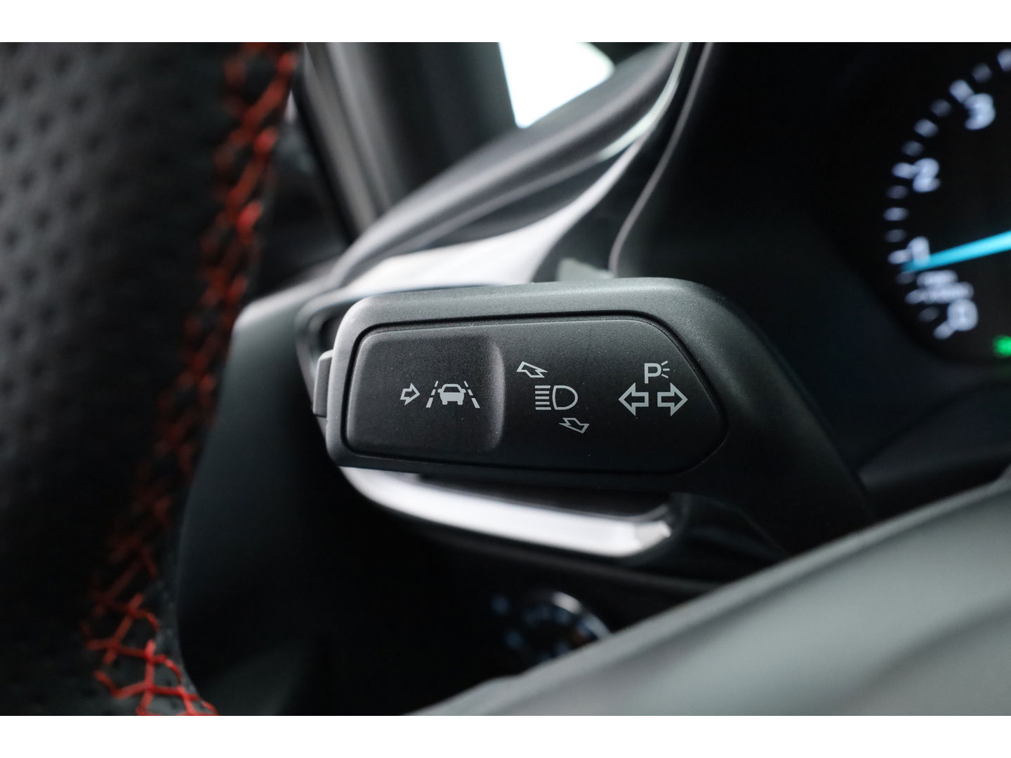 Ford Fiesta 1.0 EcoBoost Hybrid ST-Line X | Winter Pack | Adapt. Cruise | Camera | All Season | Keyless | CarPlay | 17''