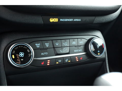 Ford Fiesta 1.0 EcoBoost Hybrid ST-Line X | Winter Pack | Adapt. Cruise | Camera | All Season | Keyless | CarPlay | 17''