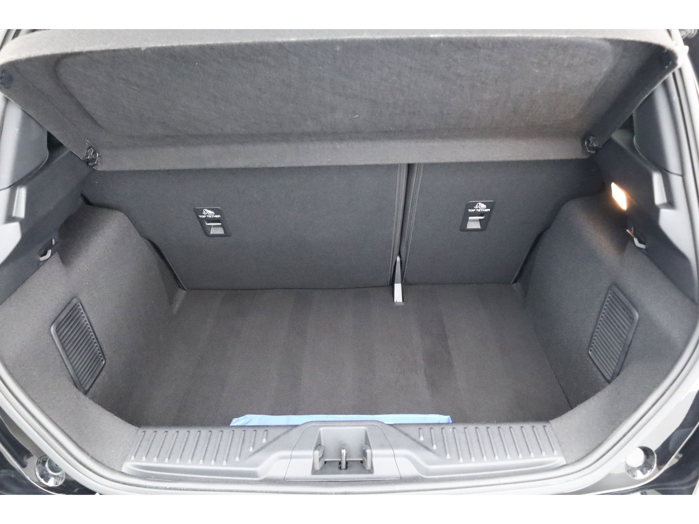 Ford Fiesta 1.0 EcoBoost Hybrid ST-Line X | Winter Pack | Adapt. Cruise | Camera | All Season | Keyless | CarPlay | 17''