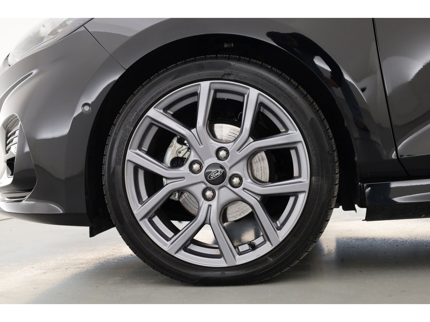 Ford Fiesta 1.0 EcoBoost Hybrid ST-Line X | Winter Pack | Adapt. Cruise | Camera | All Season | Keyless | CarPlay | 17''