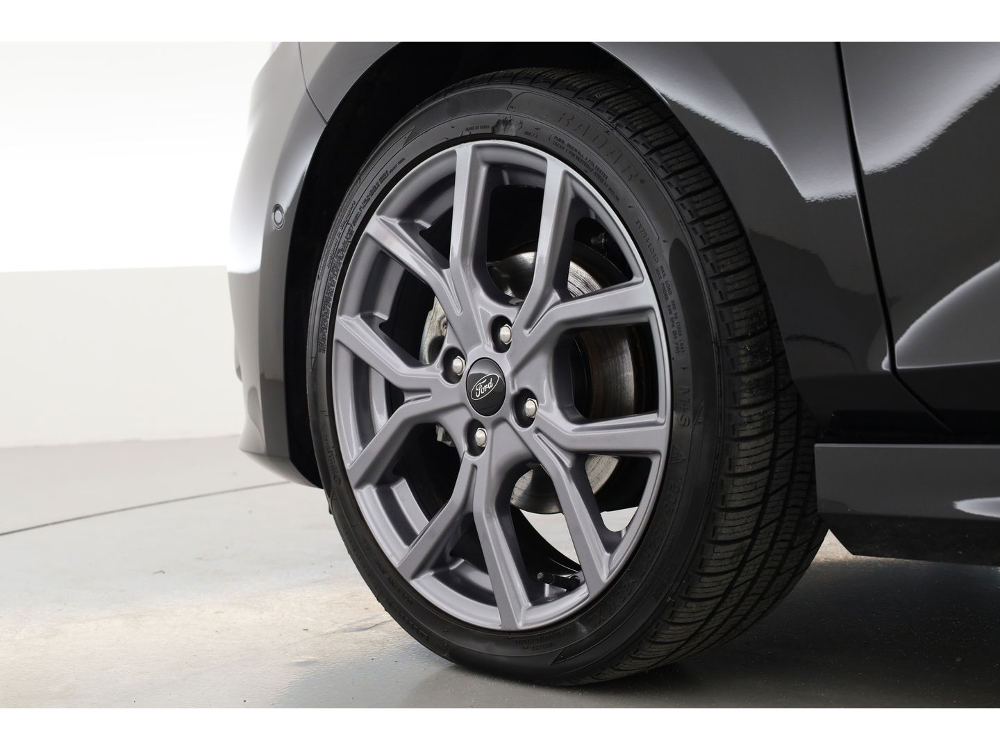 Ford Fiesta 1.0 EcoBoost Hybrid ST-Line X | Winter Pack | Adapt. Cruise | Camera | All Season | Keyless | CarPlay | 17''