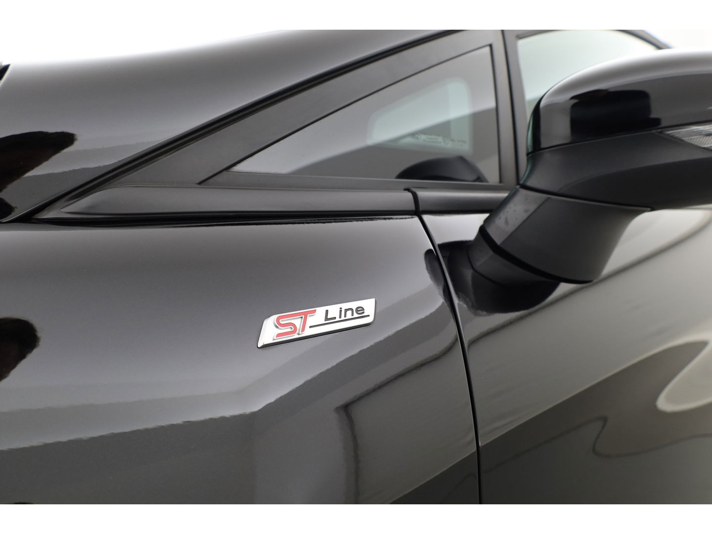 Ford Fiesta 1.0 EcoBoost Hybrid ST-Line X | Winter Pack | Adapt. Cruise | Camera | All Season | Keyless | CarPlay | 17''