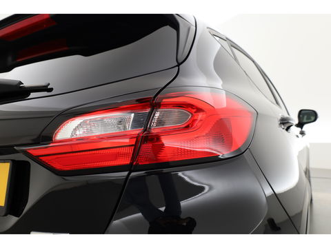 Ford Fiesta 1.0 EcoBoost Hybrid ST-Line X | Winter Pack | Adapt. Cruise | Camera | All Season | Keyless | CarPlay | 17''