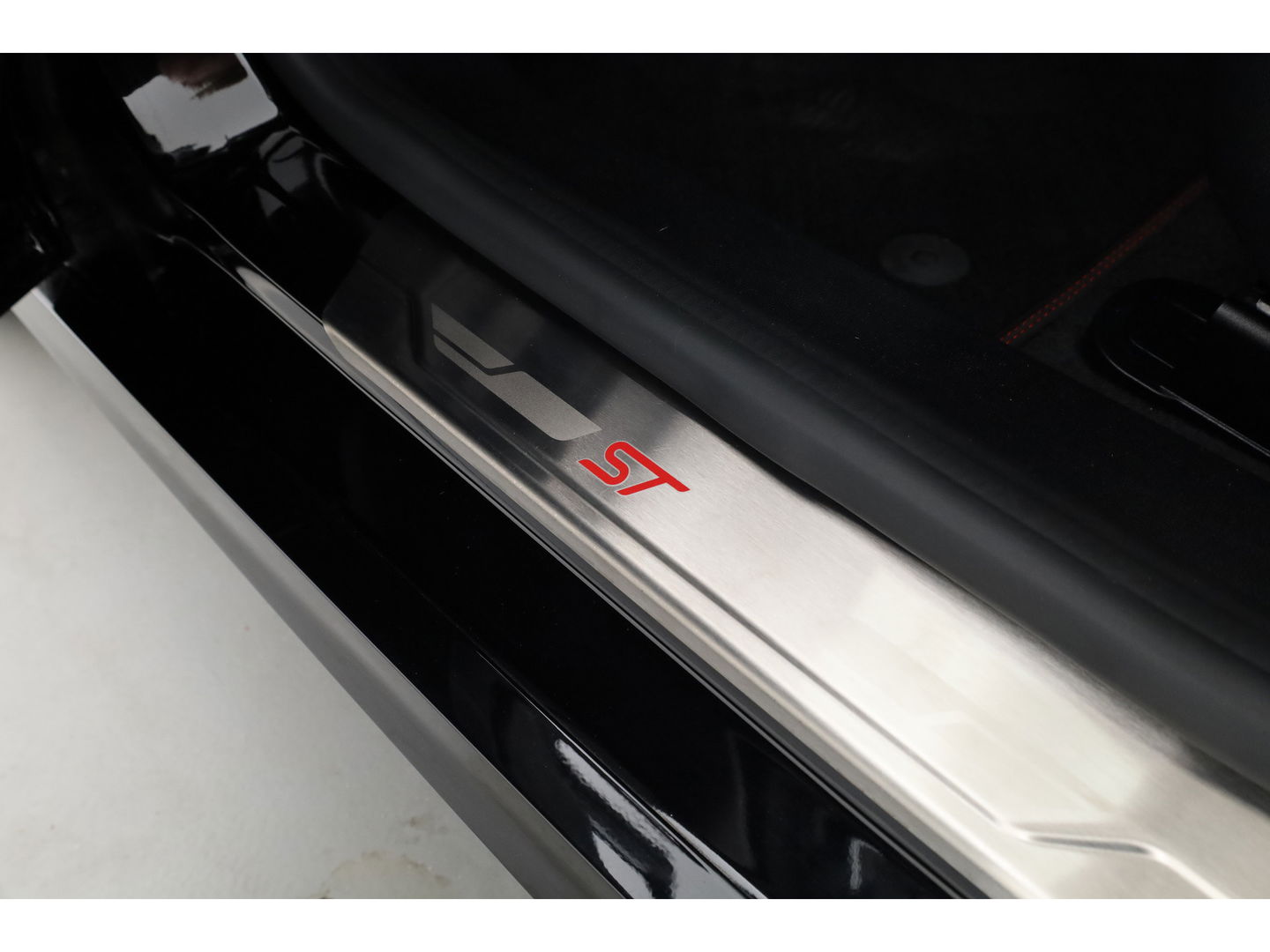 Ford Fiesta 1.0 EcoBoost Hybrid ST-Line X | Winter Pack | Adapt. Cruise | Camera | All Season | Keyless | CarPlay | 17''