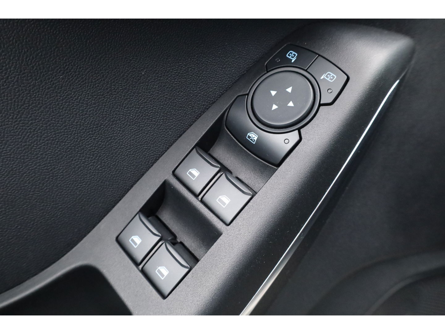 Ford Fiesta 1.0 EcoBoost Hybrid ST-Line X | Winter Pack | Adapt. Cruise | Camera | All Season | Keyless | CarPlay | 17''