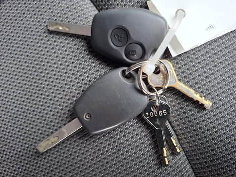 Renault Trafic 2.0 dCi 145 T27 L1H1 Comfort AUTOMAAT / IMPERIAL / NAVI / KASTEN INRICHTING / TREKHAAK