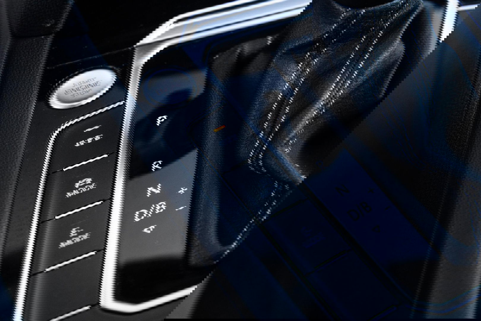 Volkswagen Arteon 1.4 TSI eHybrid R-Line Business CARPLAY / LEER / CAMERA / MEMMORY / LED / STOELVERWARMING