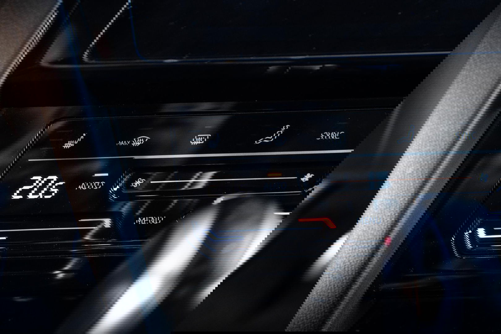 Volkswagen Arteon 1.4 TSI eHybrid R-Line Business CARPLAY / LEER / CAMERA / MEMMORY / LED / STOELVERWARMING