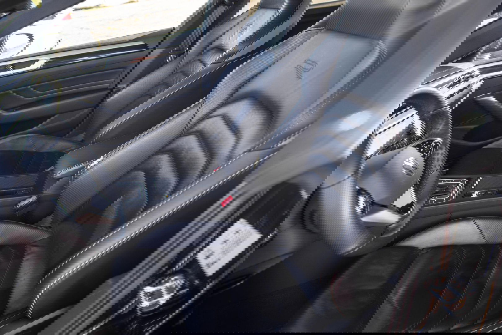 Volkswagen Arteon 1.4 TSI eHybrid R-Line Business CARPLAY / LEER / CAMERA / MEMMORY / LED / STOELVERWARMING