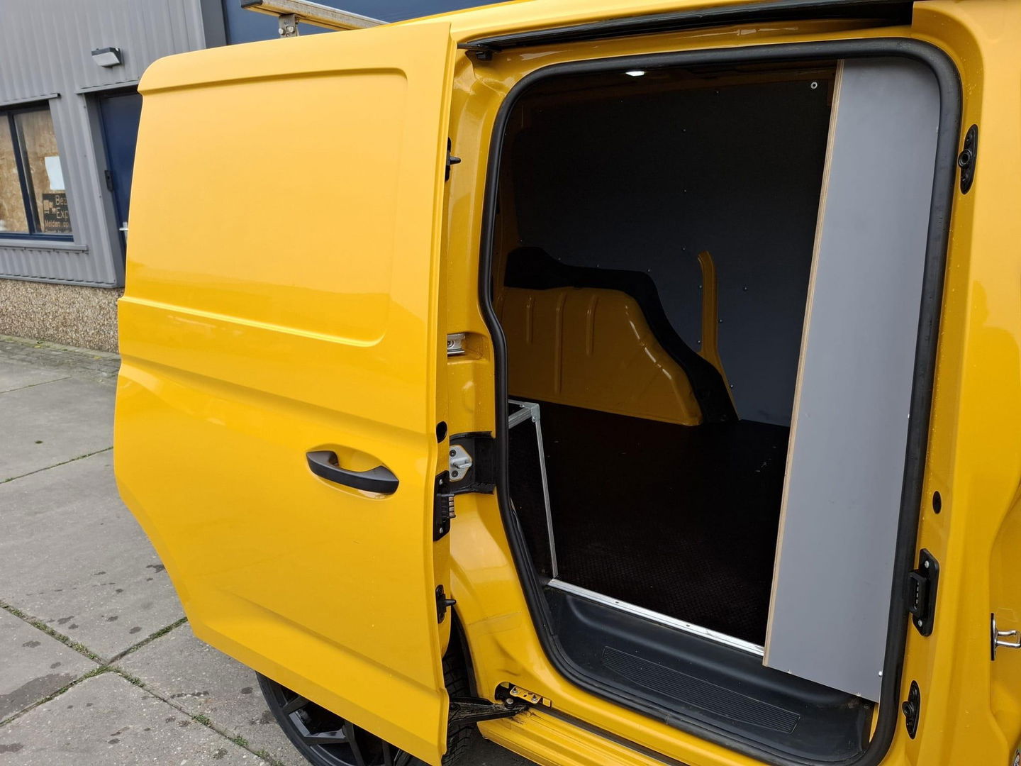 Volkswagen Caddy Cargo 2.0 TDI Comfort AIRCO / CRUISE CONTROLE / PARKEER SENSOREN ACHTER /  EURO 6