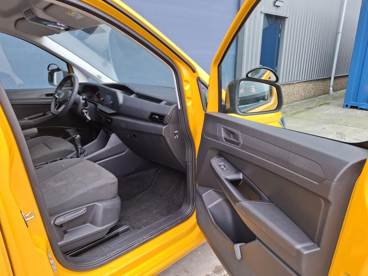 Volkswagen Caddy Cargo 2.0 TDI Comfort AIRCO / CRUISE CONTROLE / PARKEER SENSOREN ACHTER /  EURO 6