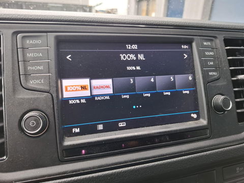 Volkswagen Crafter 35 2.0 TDI L3H3 Highline AUTOMAAT / STANDKACHEL / TREKHAAK / CARPLAY / NAVI