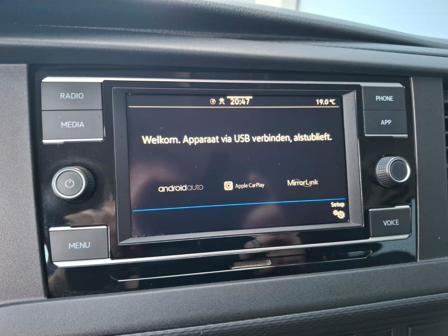 Volkswagen Transporter 2.0 TDI L2H1 30 DC VERLAAGD / SPOILERS IN KLEUR / AIRCO / CRUISE /  DUBBEL CABINE