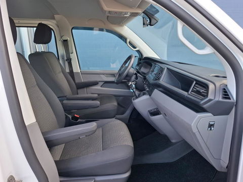 Volkswagen Transporter 2.0 TDI L2H1 30 DC VERLAAGD / SPOILERS IN KLEUR / AIRCO / CRUISE /  DUBBEL CABINE