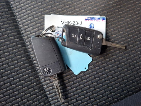 Volkswagen Transporter 2.0 TDI L2H1 30 DC VERLAAGD / SPOILERS IN KLEUR / AIRCO / CRUISE /  DUBBEL CABINE